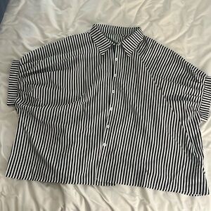 Women’s SHEIN XL black and white striped boxy fit button down top